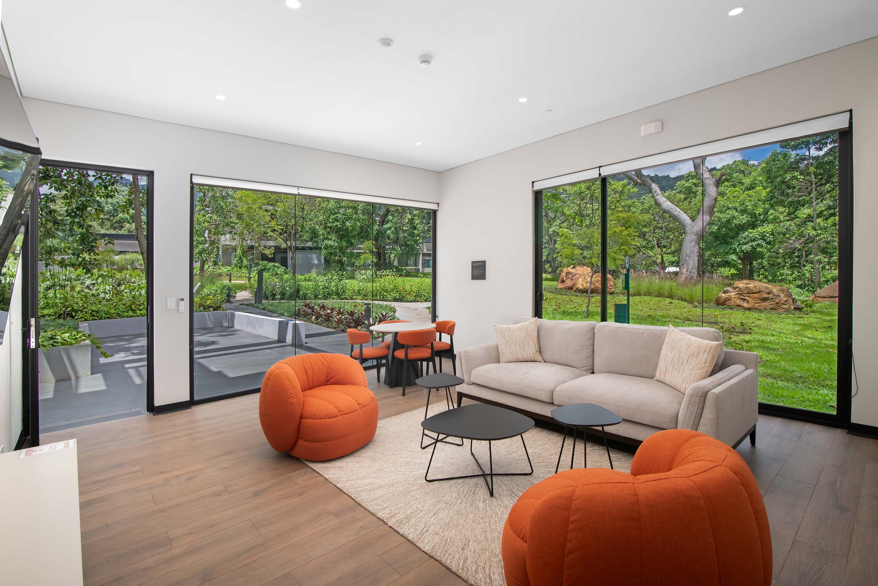 S1NGULAR_ATTALI_ESCAZU-16