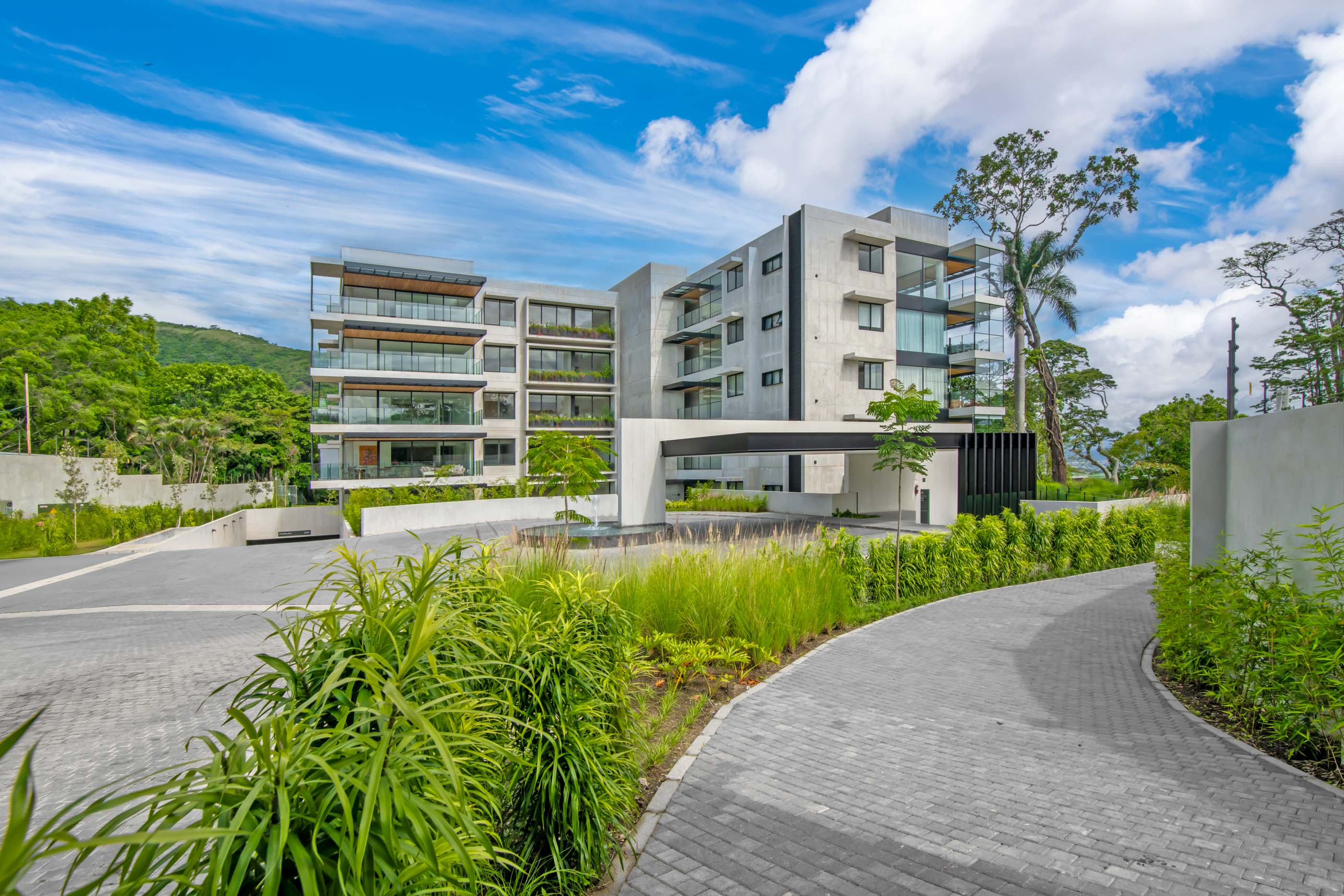 S1NGULAR_ATTALI_ESCAZU-2