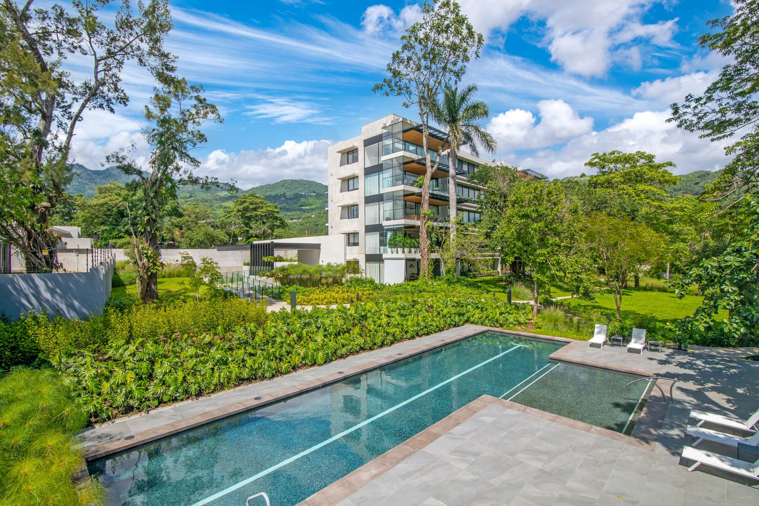 S1NGULAR_ATTALI_ESCAZU-5